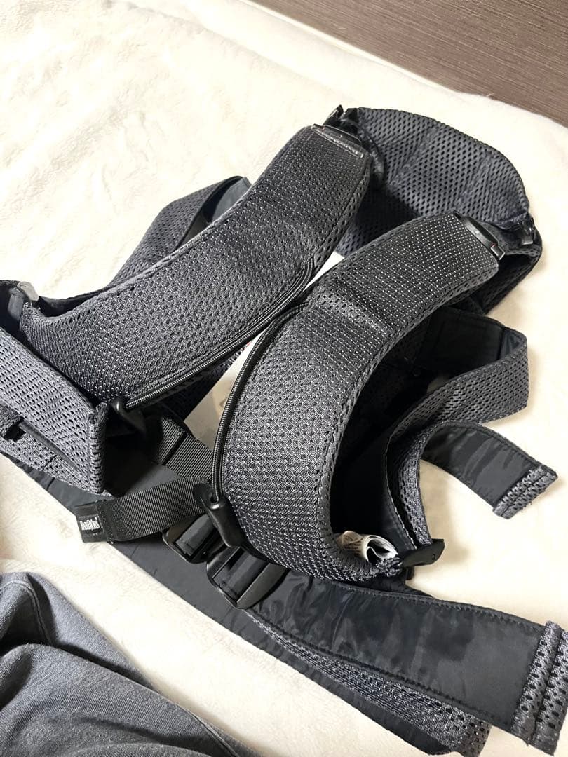 綺麗　ベビービョルン　BABY CARRIER ONE KAI AIR 抱っこ紐