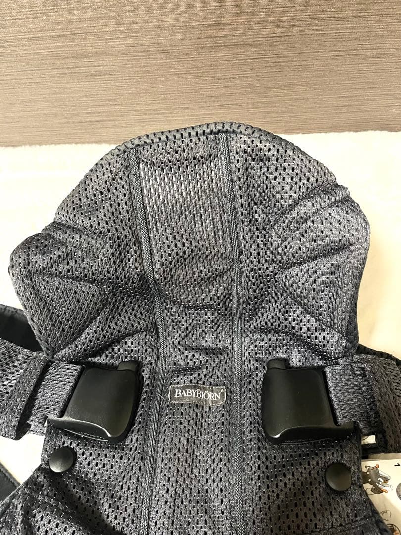 綺麗　ベビービョルン　BABY CARRIER ONE KAI AIR 抱っこ紐
