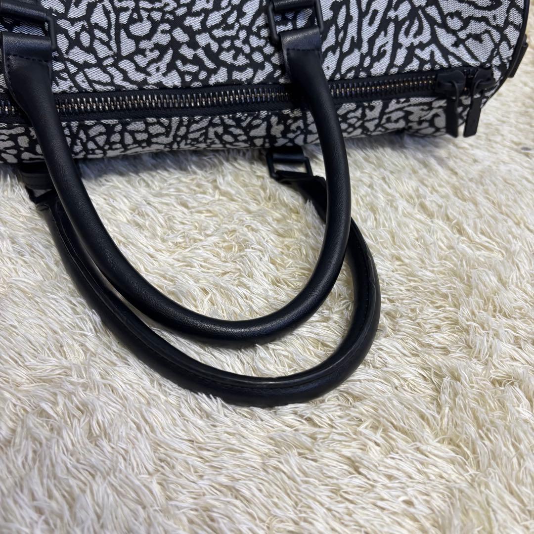 美品　JORDAN ICON ボストンバッグ　25L 総柄