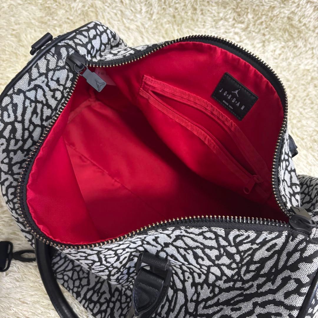 美品　JORDAN ICON ボストンバッグ　25L 総柄
