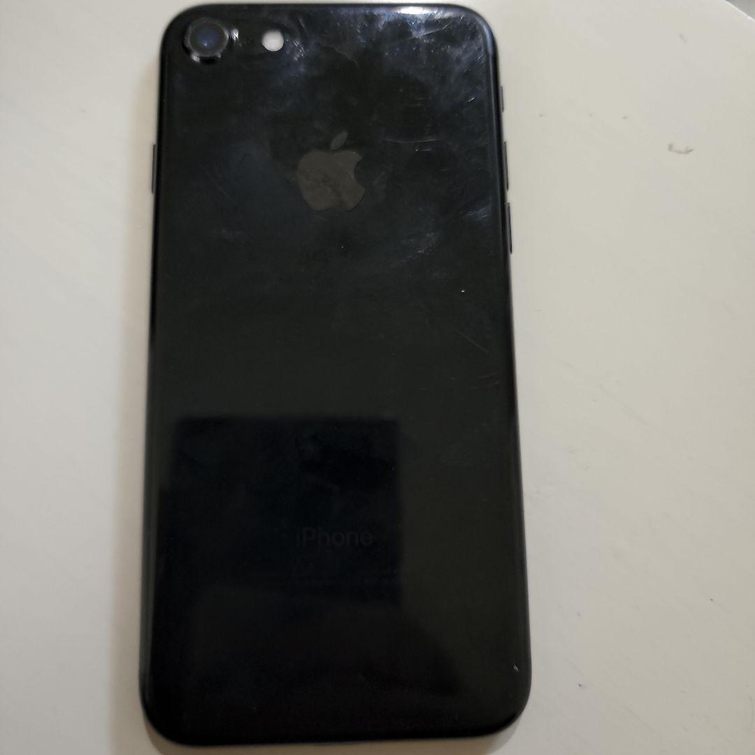 iPhone7 128gb　中古　画面ひび割れ　背面傷あり