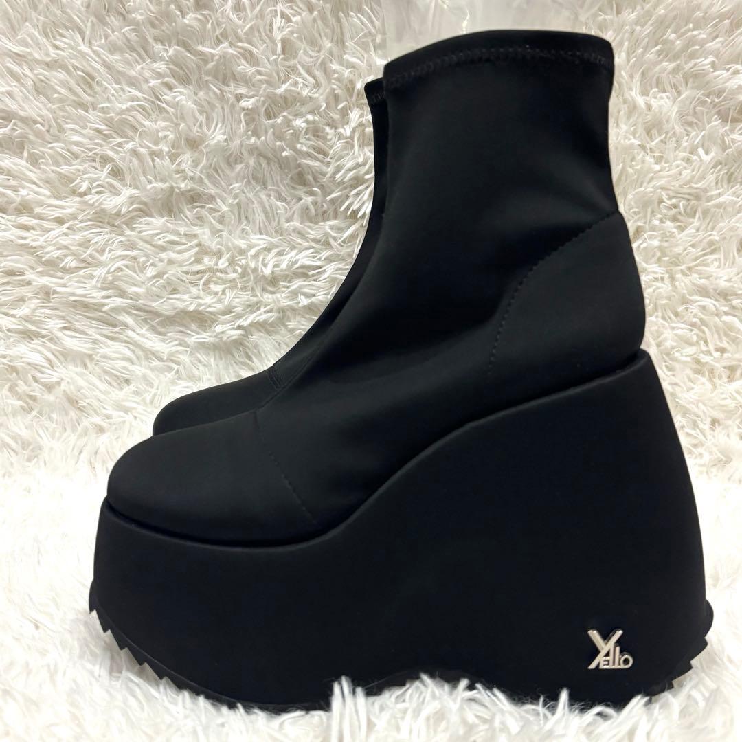 靴 YELLO TOKYO BLACK PLATFORM SHORT BOOTS