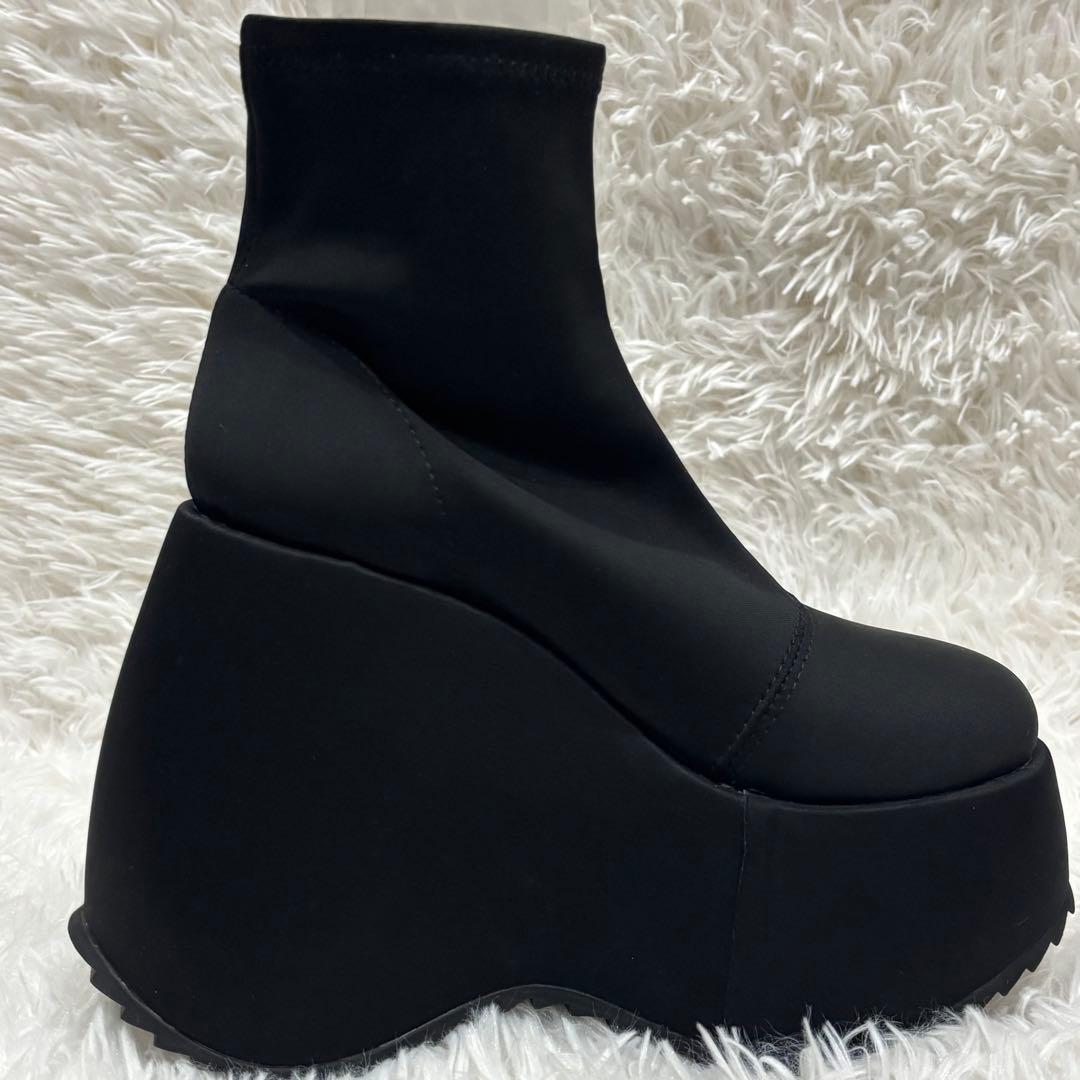 靴 YELLO TOKYO BLACK PLATFORM SHORT BOOTS