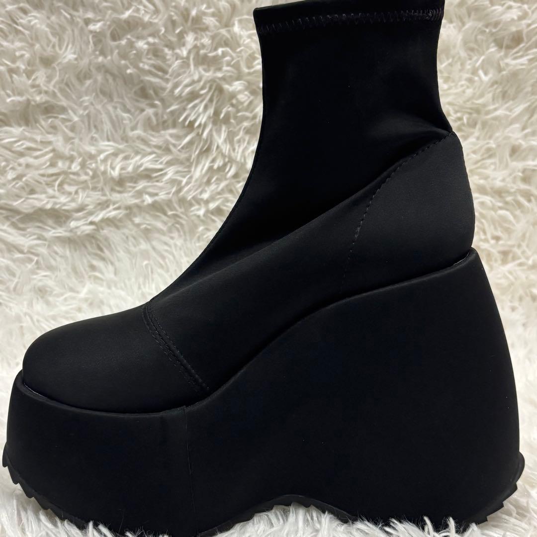 靴 YELLO TOKYO BLACK PLATFORM SHORT BOOTS