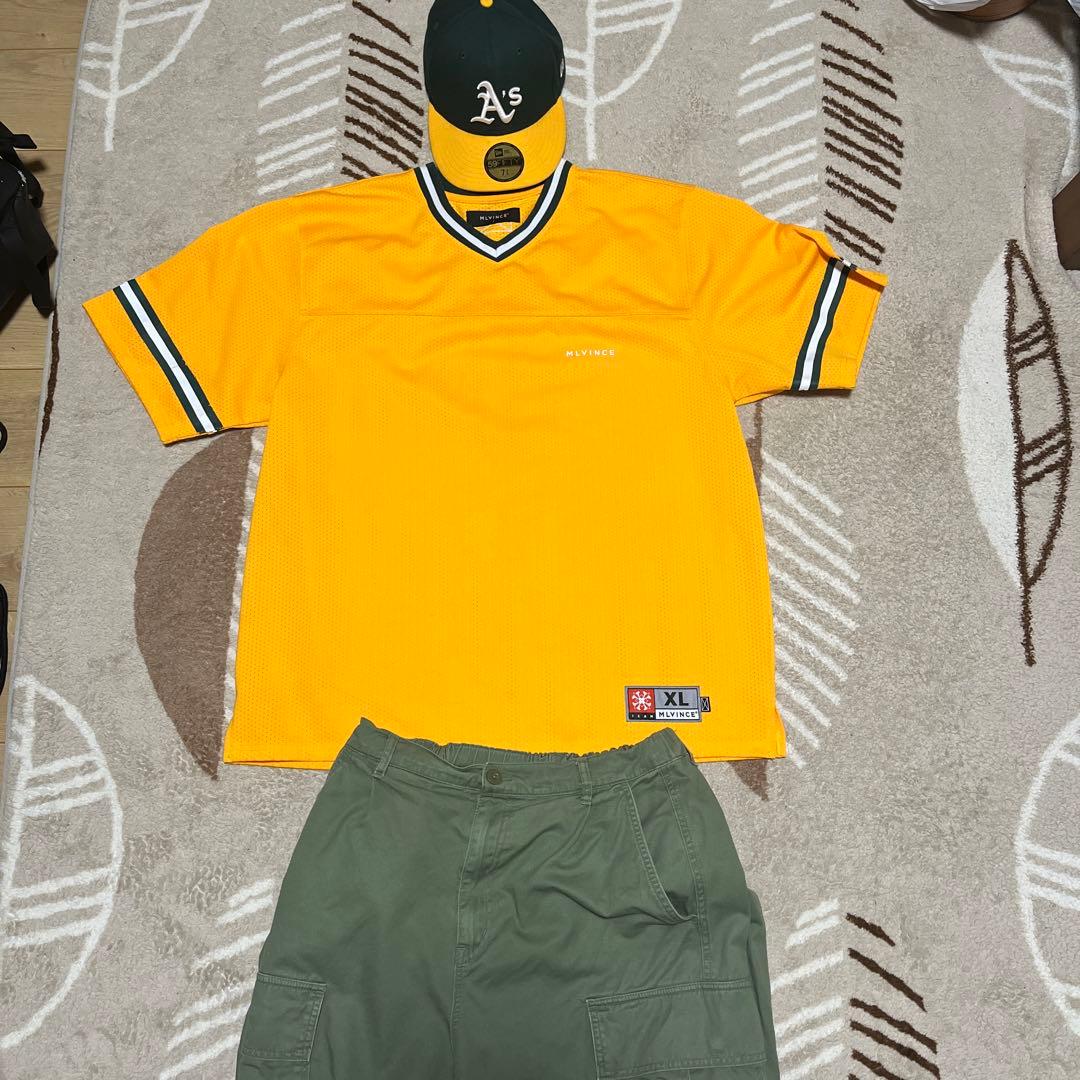 Yellow Bucks 着用 コーデ売りMLVINCE フットボールシャツ