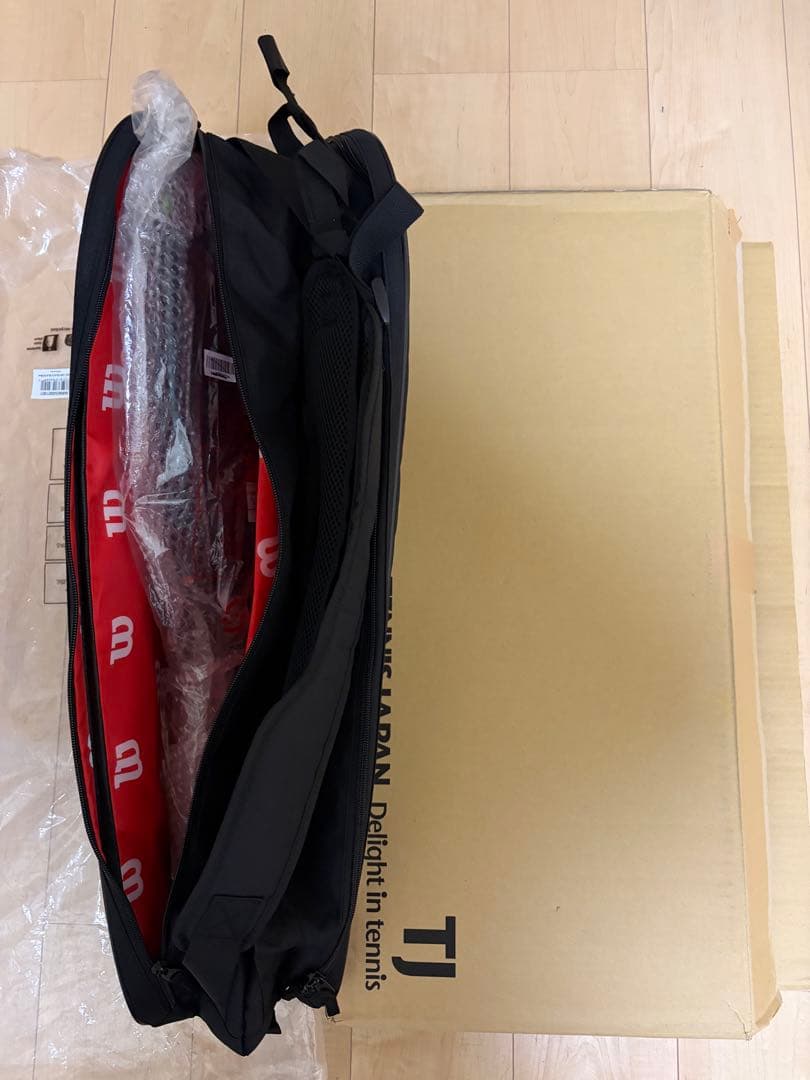Wilson Blade 98インチ G2ラケットバック、ガット付