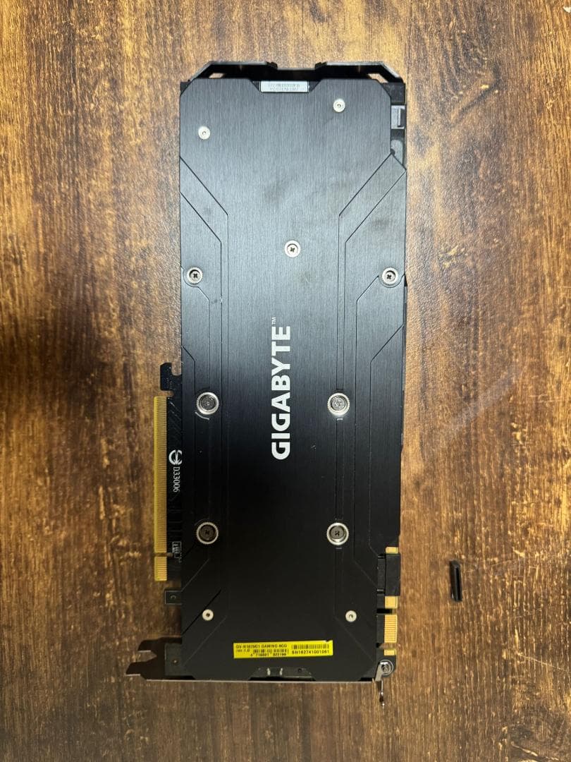 GIGABYTE GTX1070 トリプルファン グラフィックボード