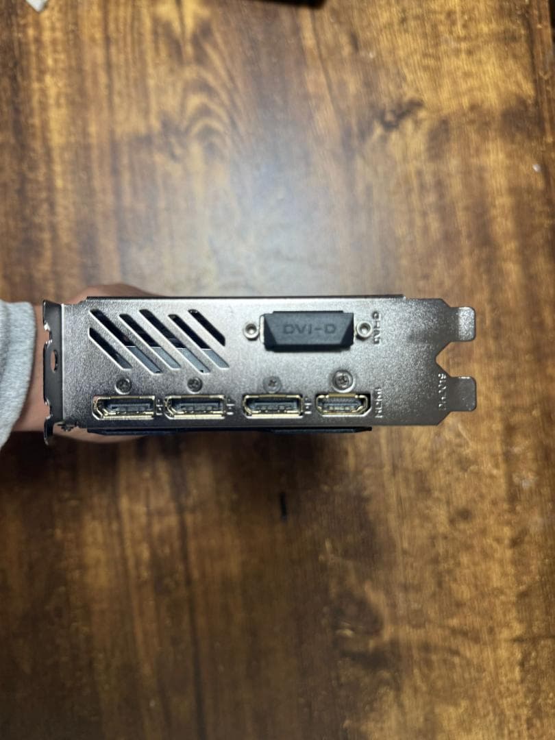GIGABYTE GTX1070 トリプルファン グラフィックボード