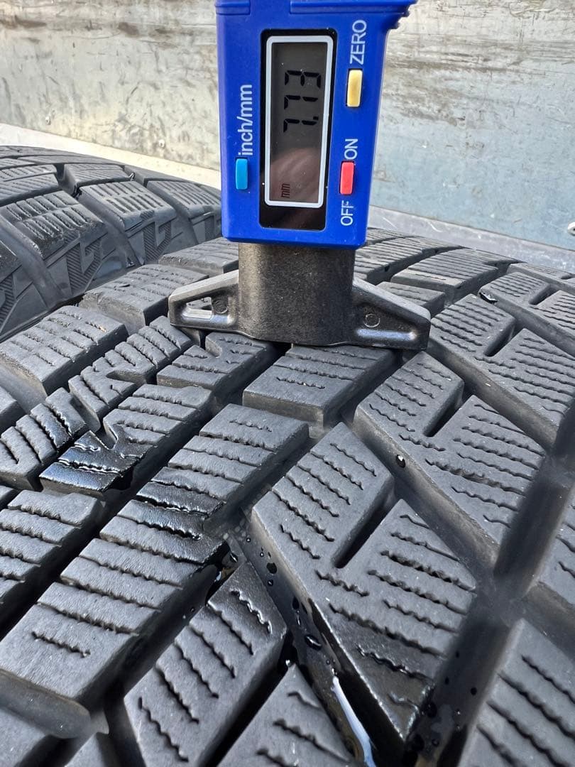 ヒライヨコハマスタッドレス205／60R16 96Q深溝