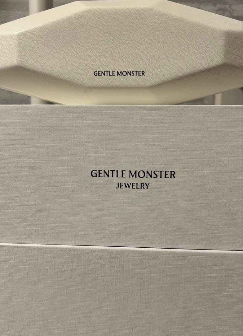 GENTLE MONSTER 【Carat 02】　ジェントルモンスター