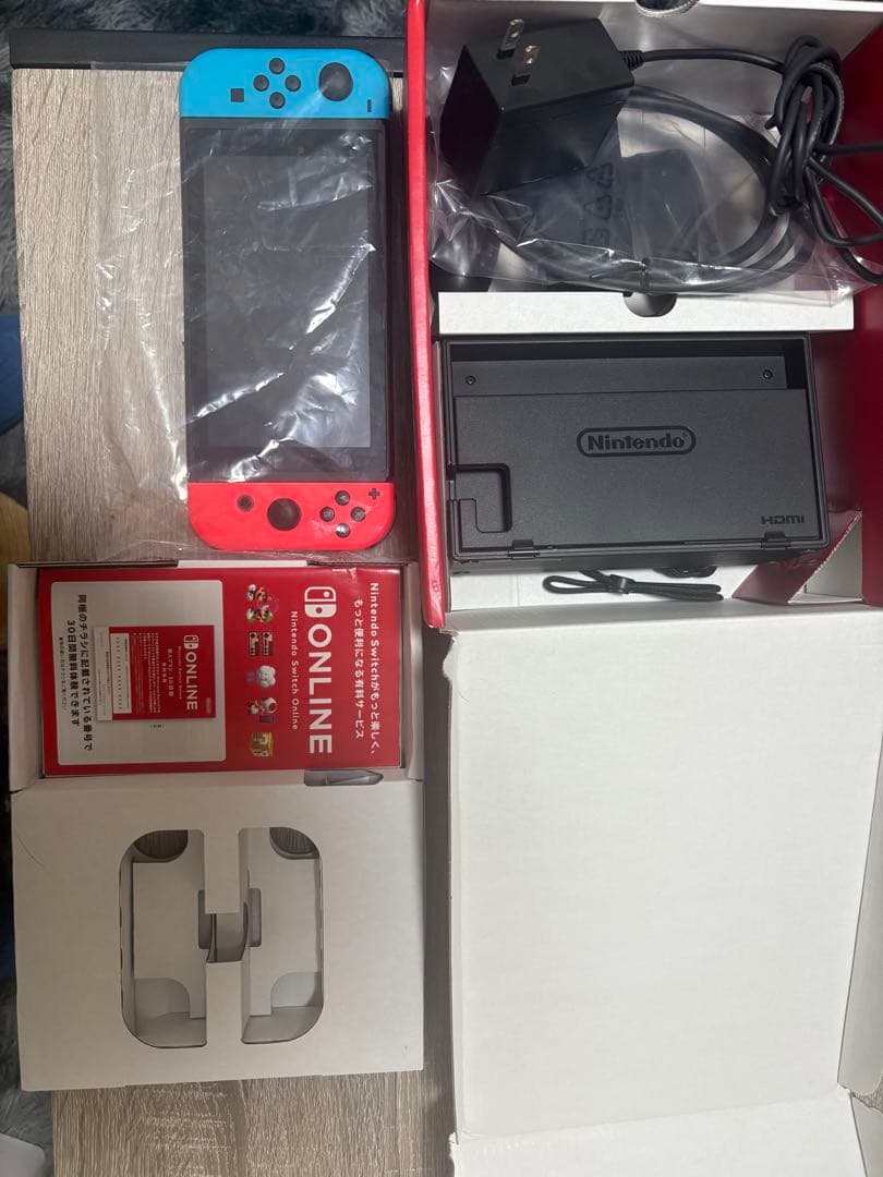 Nintendo Switch ネオンブルー/ネオンレッド
