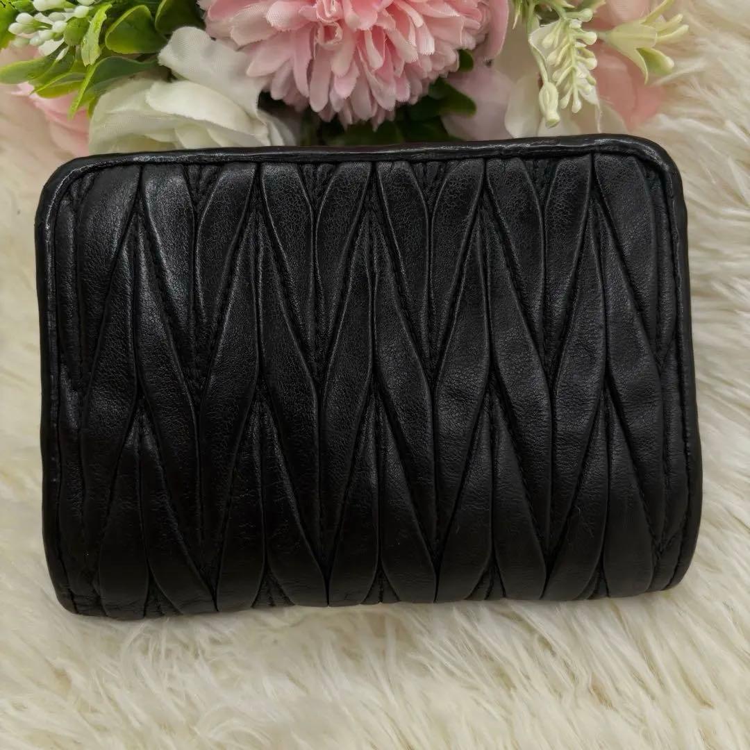 大人気♡miumiu マテラッセ 折り財布 コンパクト 黒
