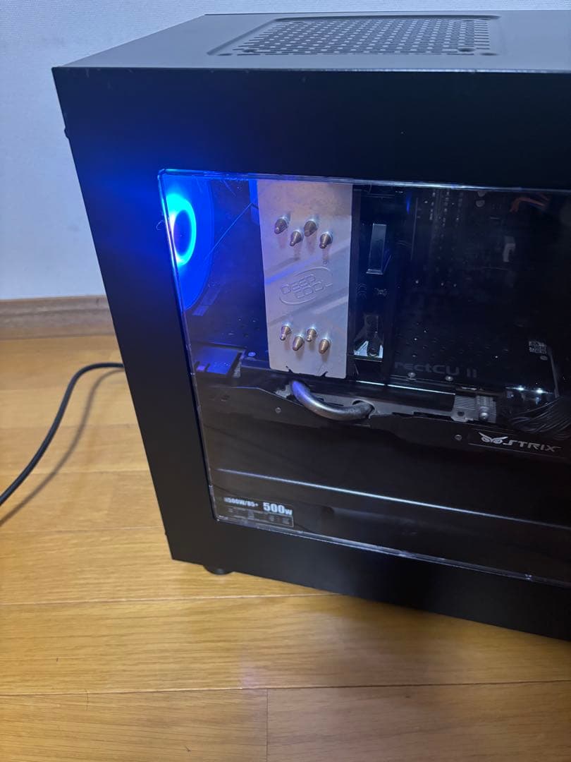 ほんのり光る！自作ゲーミングPC中古！i7 SSDでサクサク！