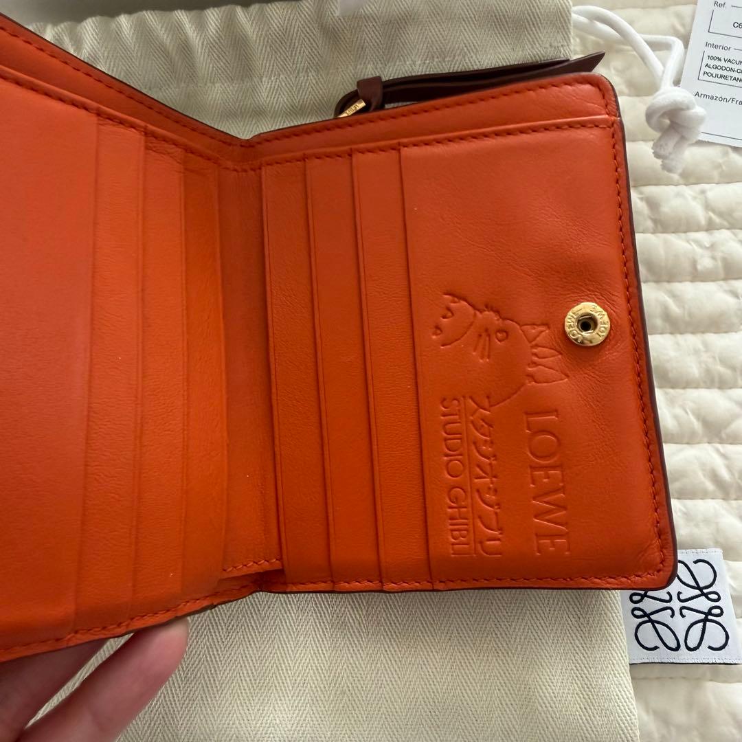 ロエベ　ジブリ　ハウルの動く城財布