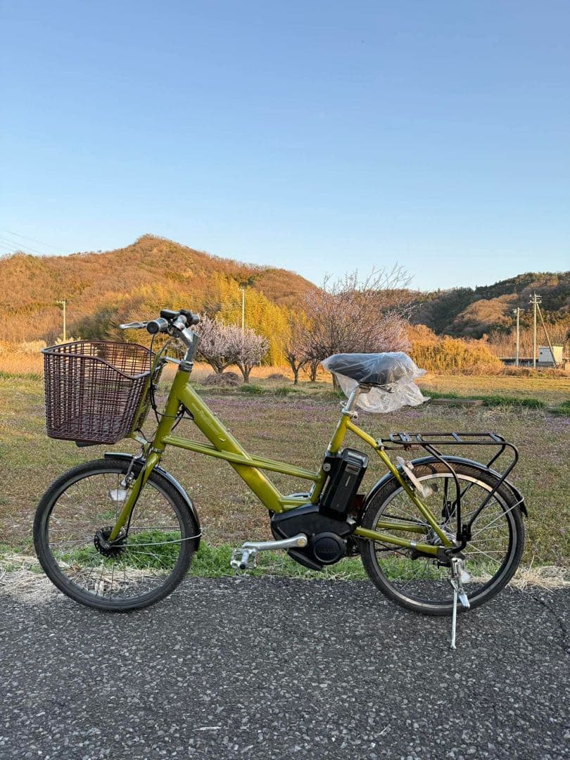 オリーブグリーン 電動アシスト自転車 前カゴ付き