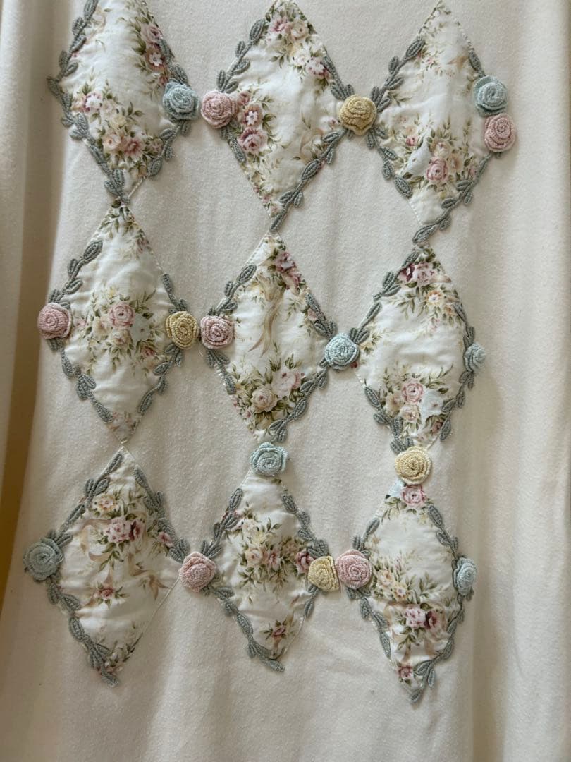 希少さえらアキアカネホワイト花柄刺繍パジャマ＆ルームウェアセット【大きめ】