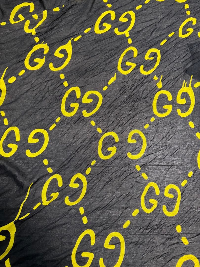 GUCCI ゴーストGGロゴマフラー ストール黒/黄色