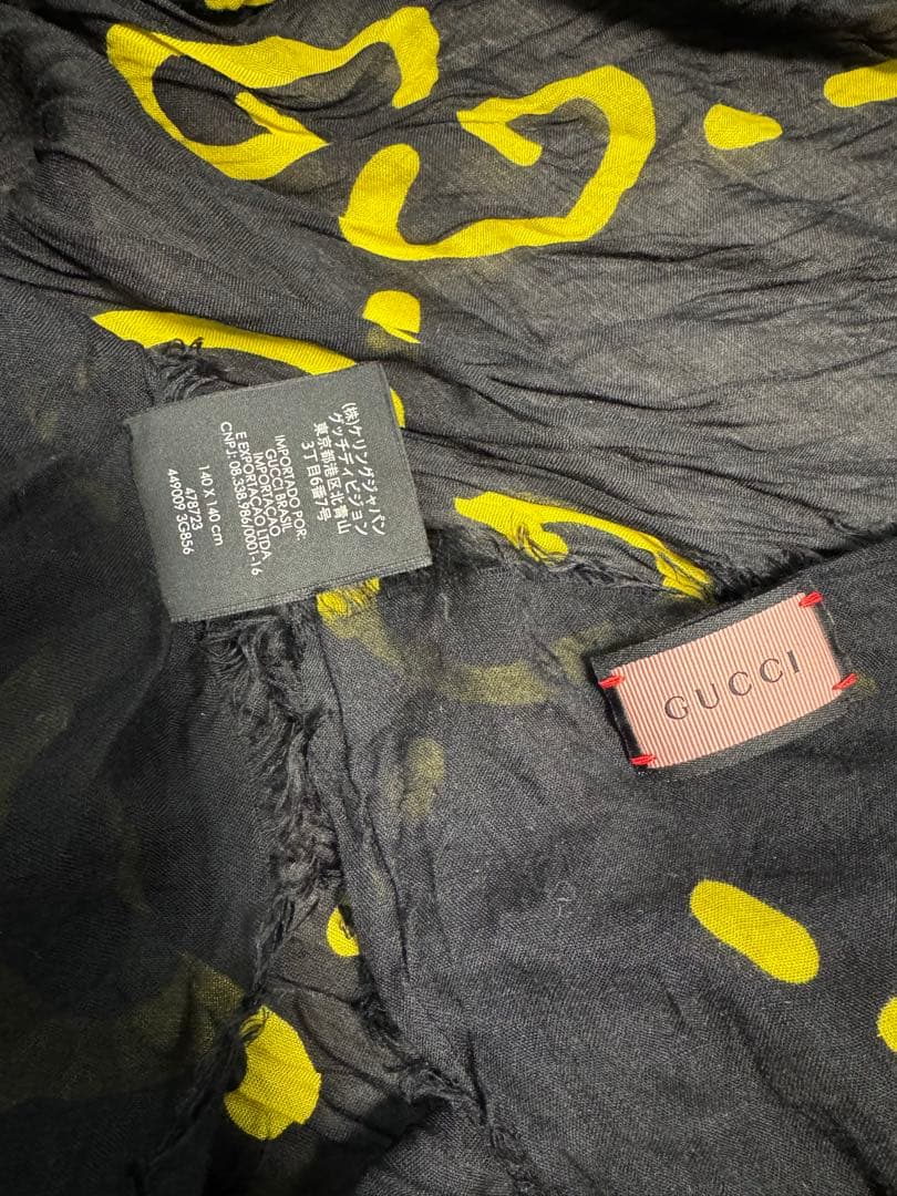 GUCCI ゴーストGGロゴマフラー ストール黒/黄色