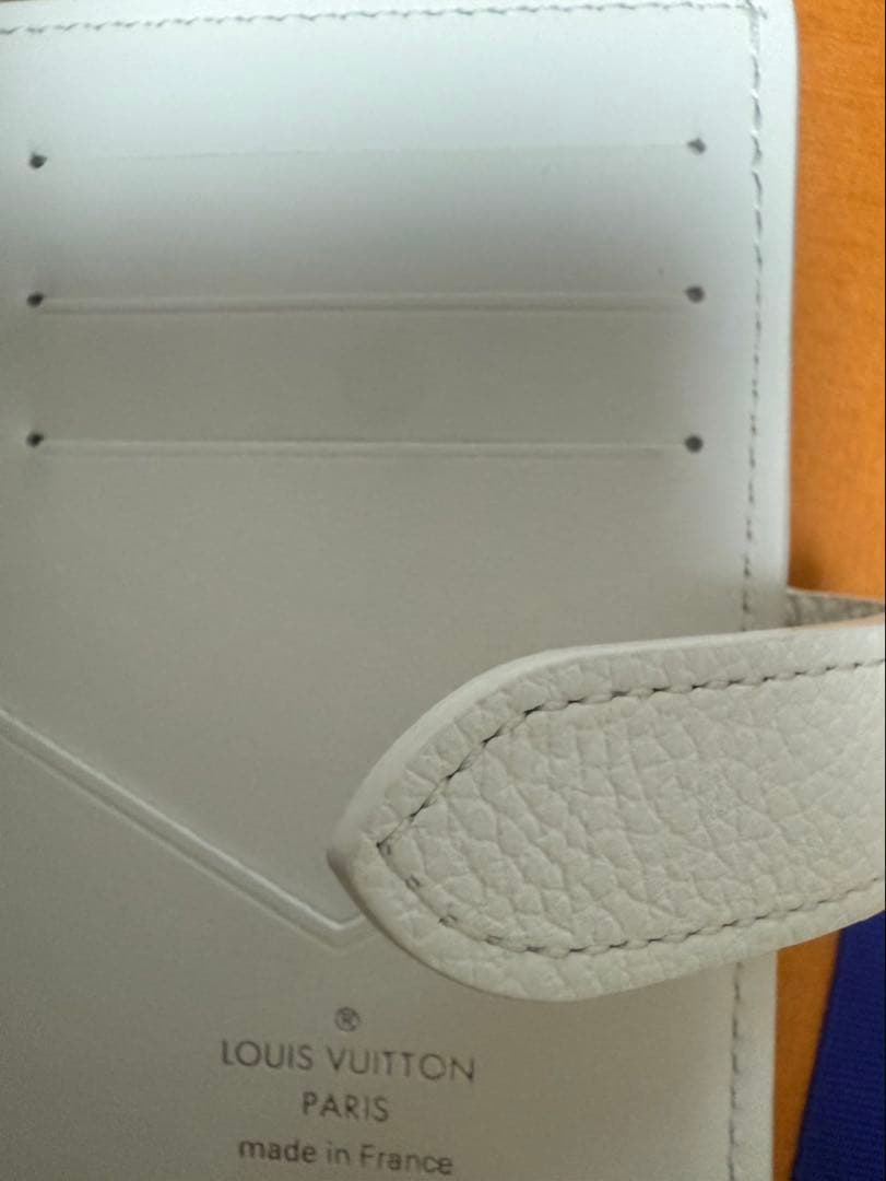 LOUIS VUITTON ヴェルティカル　ウォレットコンパクト