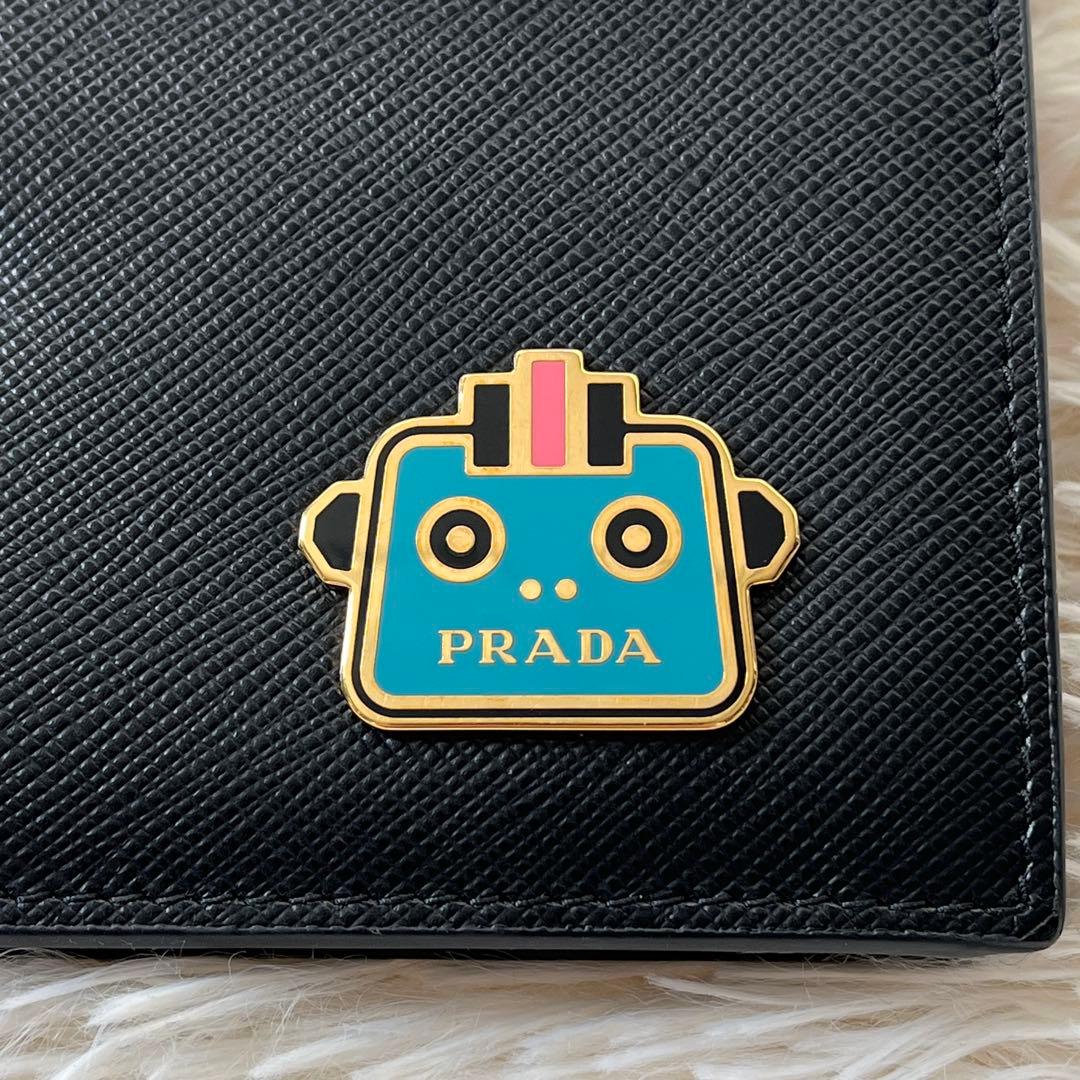 美品✨PRADA プラダ　二つ折り財布　サフィアーノ　ブラック　1mv204