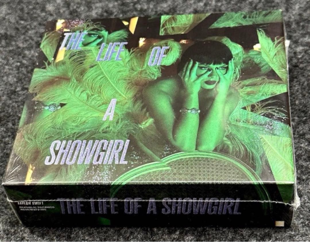 The Life Of A Showgirl Deluxe CD Taylor③