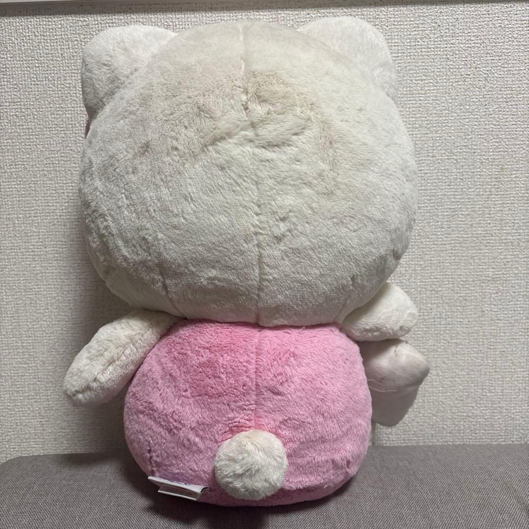 TEMPUR コラボ　キティ　ぬいぐるみ