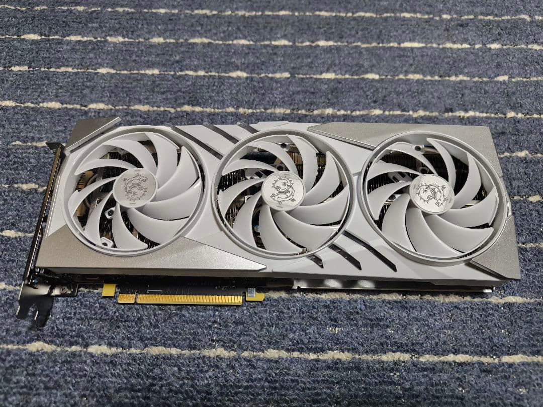 【貴重！】MSI RTX 4060 Ti Gaming X Slim White