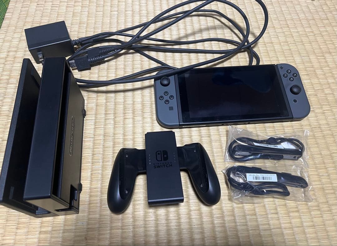 ニンテンドーSwitchグレー