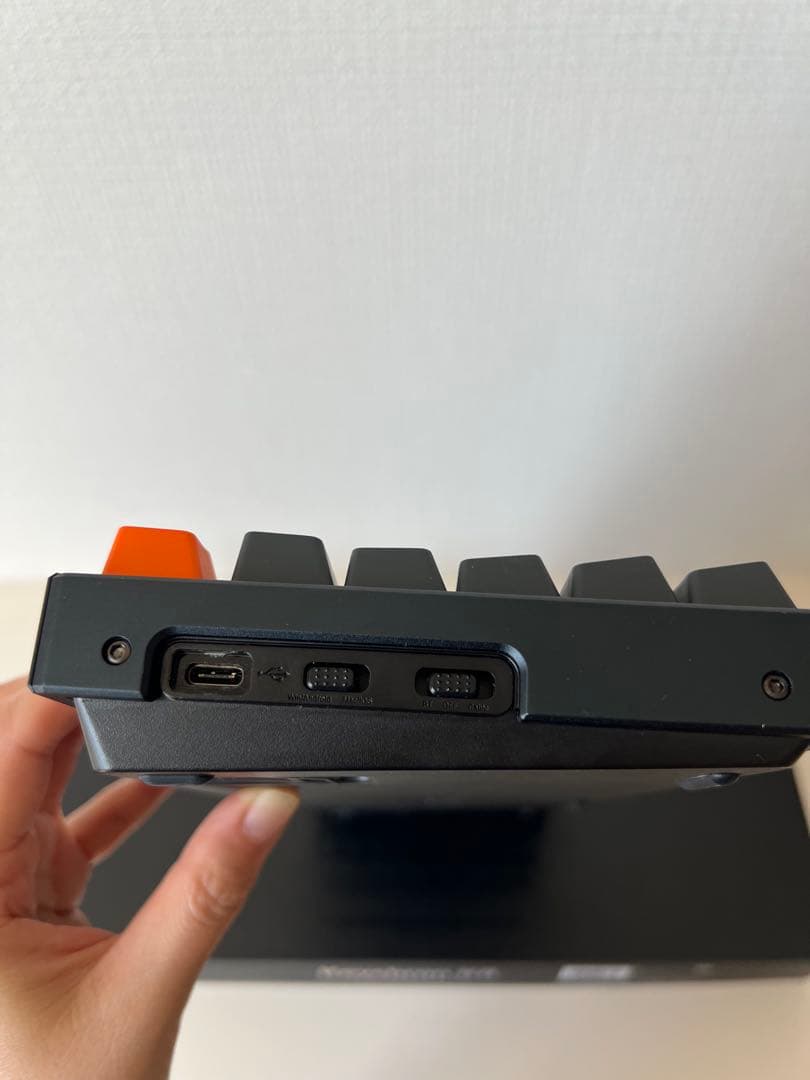 Keychron K8 ワイヤレスキーボード 青軸　USBケーブルなし