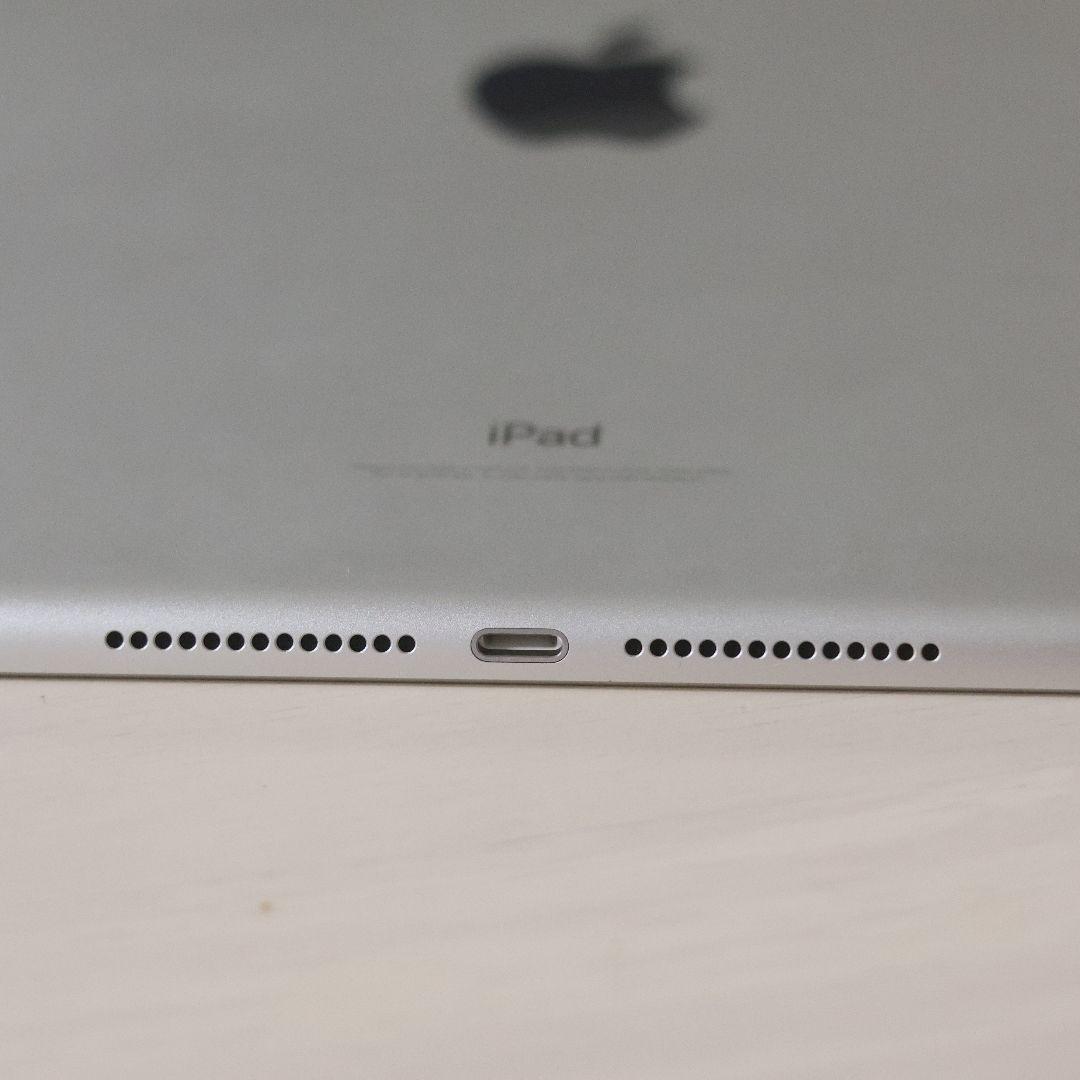 iPad (第5世代) Wi-Fiモデル 32GB シルバー
