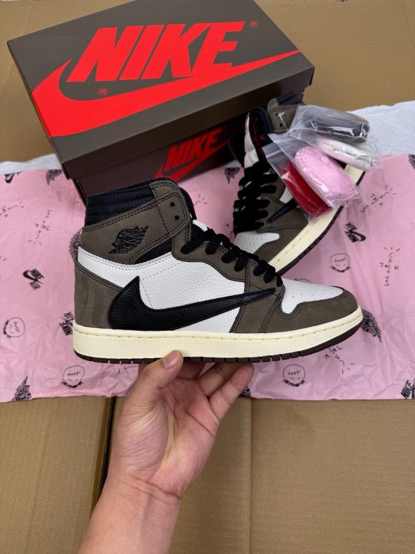 ジャケット・アウター Travis Scott Nike Air Jordan 1 Retro