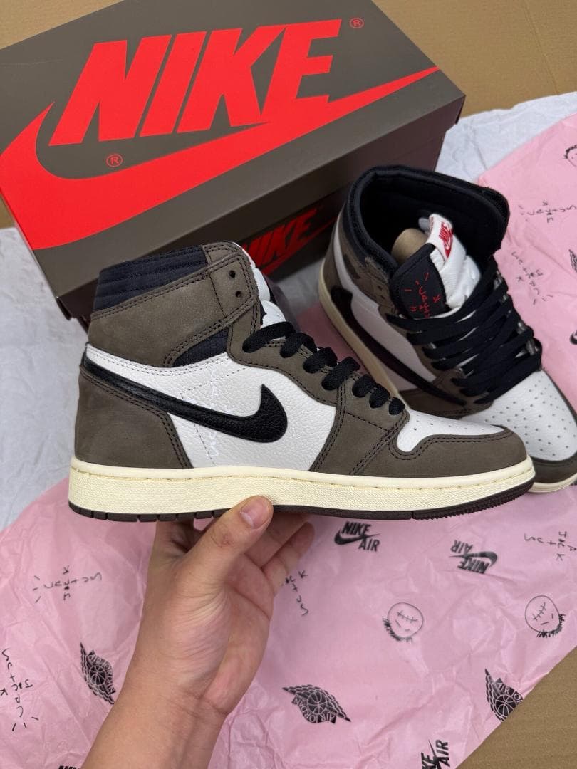 ジャケット・アウター Travis Scott Nike Air Jordan 1 Retro
