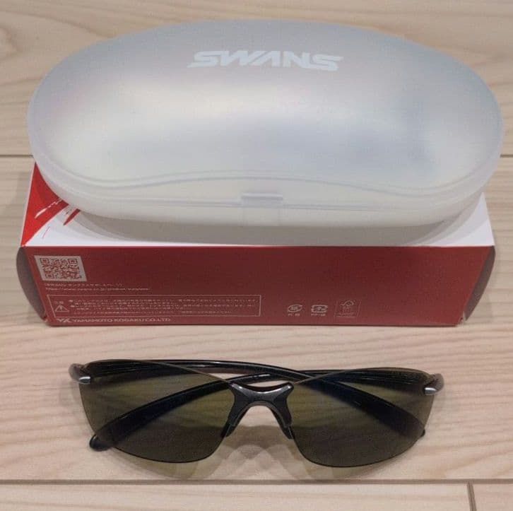 SWANS スポーツサングラス エアレスリーフフィット　美品　偏光レンズ