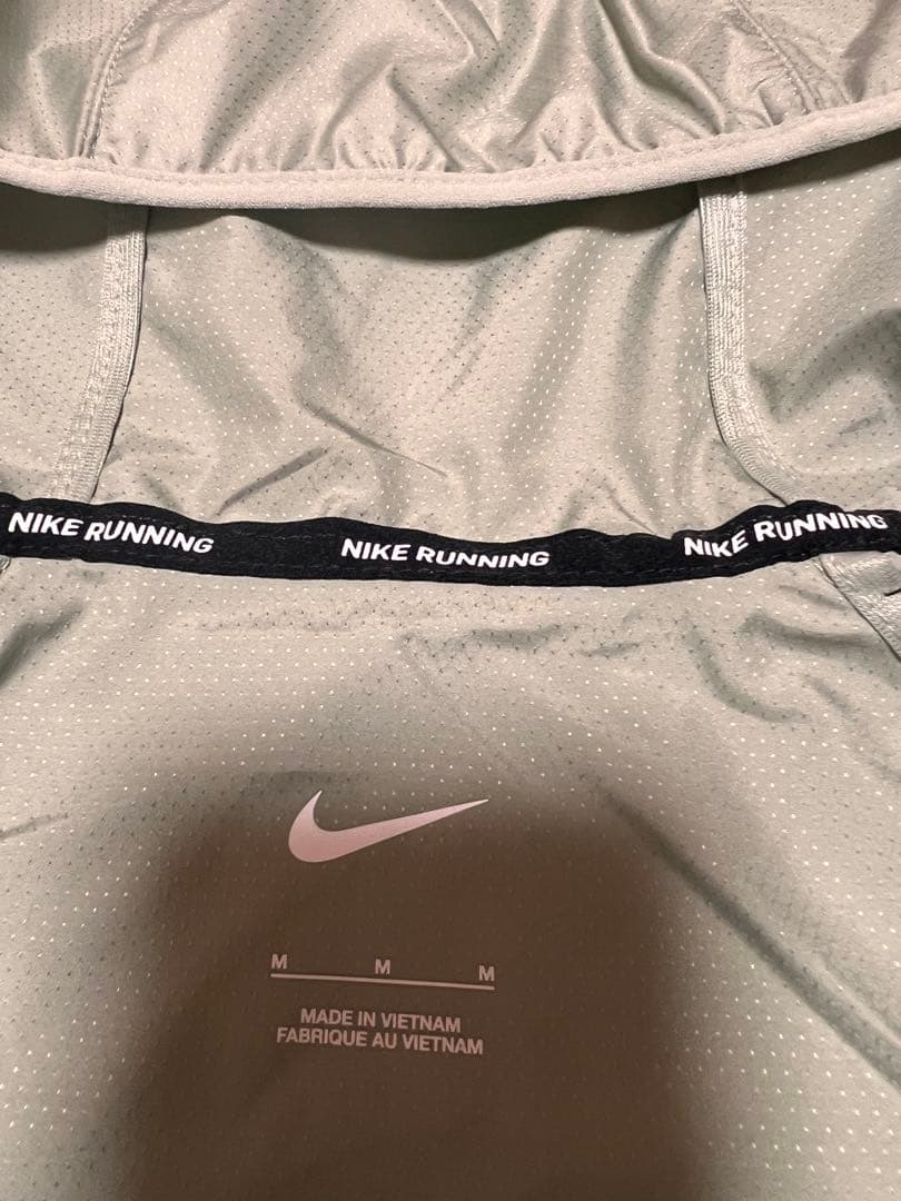 NIKE ナイキ エッセンシャル ジャケット ナイロンパーカー　グリーン 新品