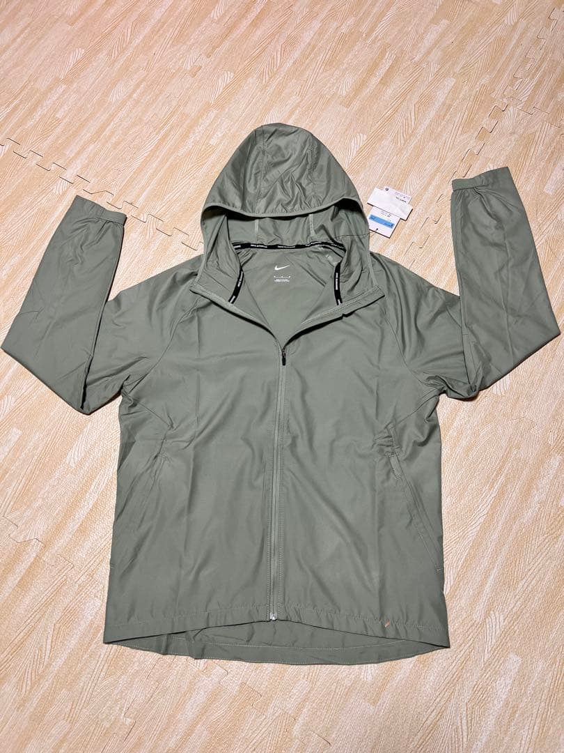 NIKE ナイキ エッセンシャル ジャケット ナイロンパーカー　グリーン 新品