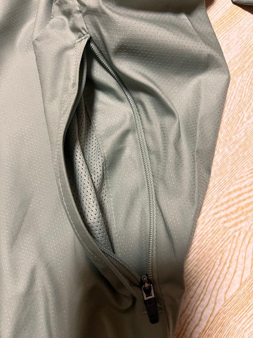 NIKE ナイキ エッセンシャル ジャケット ナイロンパーカー　グリーン 新品