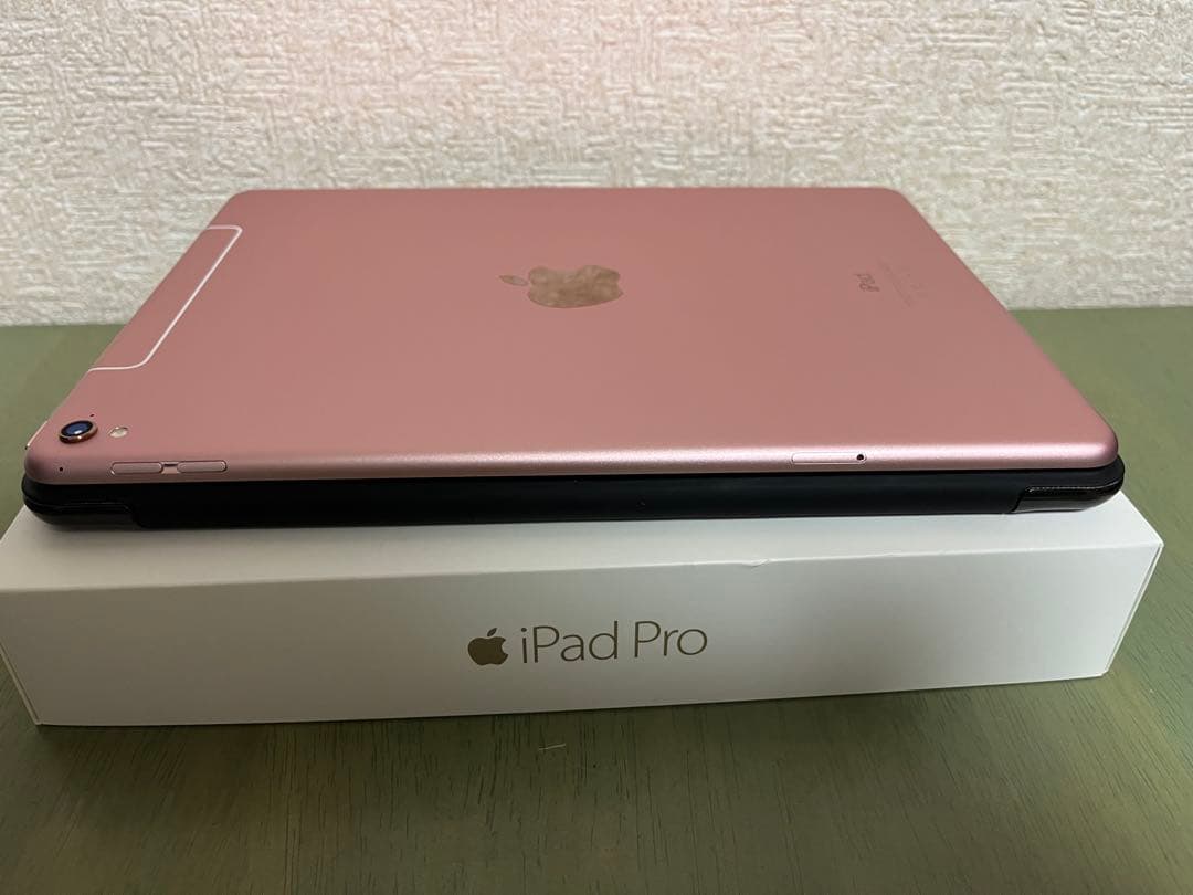 iPad Pro 9.7 Wi-Fi+Cellular 256GB SIMフリー
