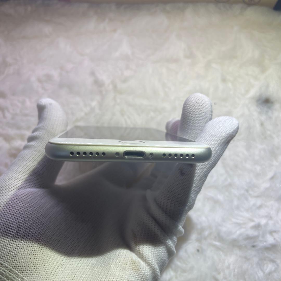 スマートフォン本体 320-iPhone8 64GB