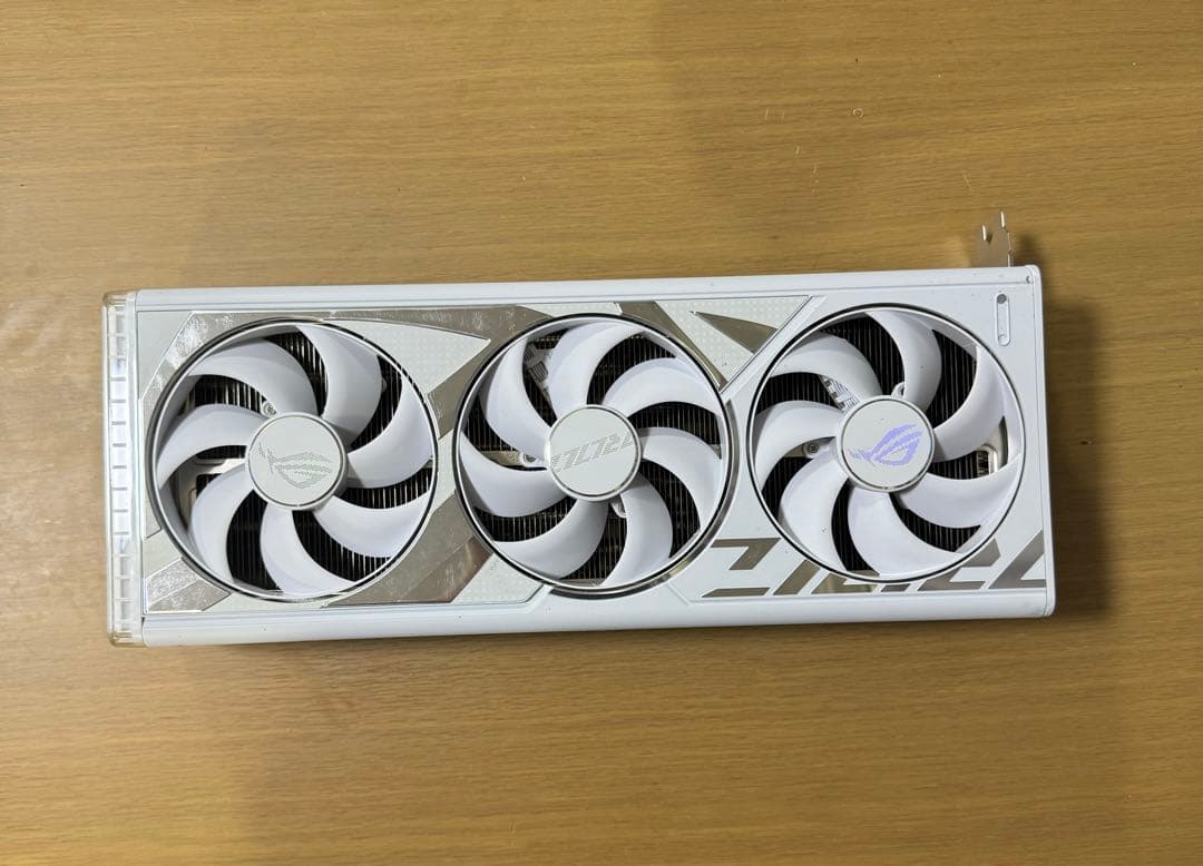 グラフィックボード・グラボ・ビデオカード ROG-STRIX-RTX4090-O24G-WHITE