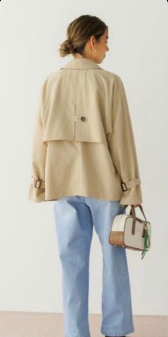 美品　BAYFLOWショートトレンチコート