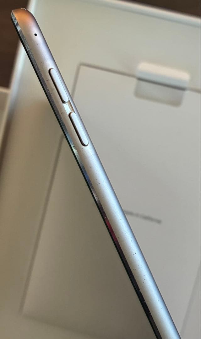 iPad Air 2 第2世代 Wi-Fi 64GB シルバー 初期化済み