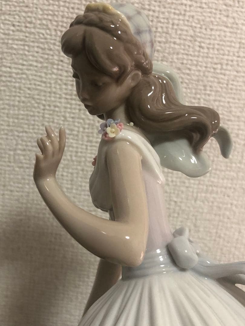 【リヤドロ】【シンデレラ（宮殿の階段で）】[5957]