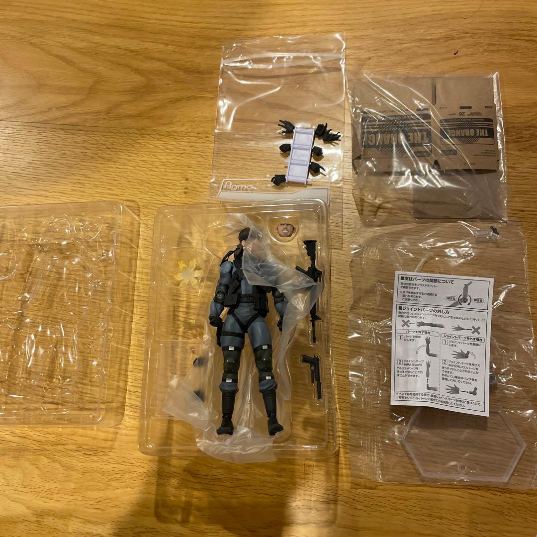 figma 645 SOLID SNAKE MGS2 　スネーク　メタルギア