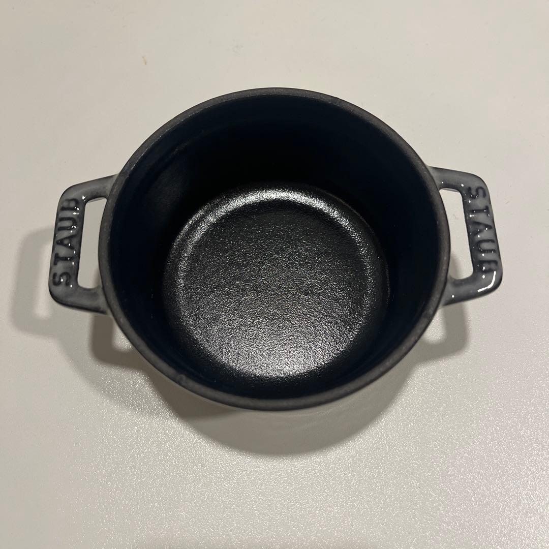 STAUB LA COCOTTE 鍋グレー　10センチ