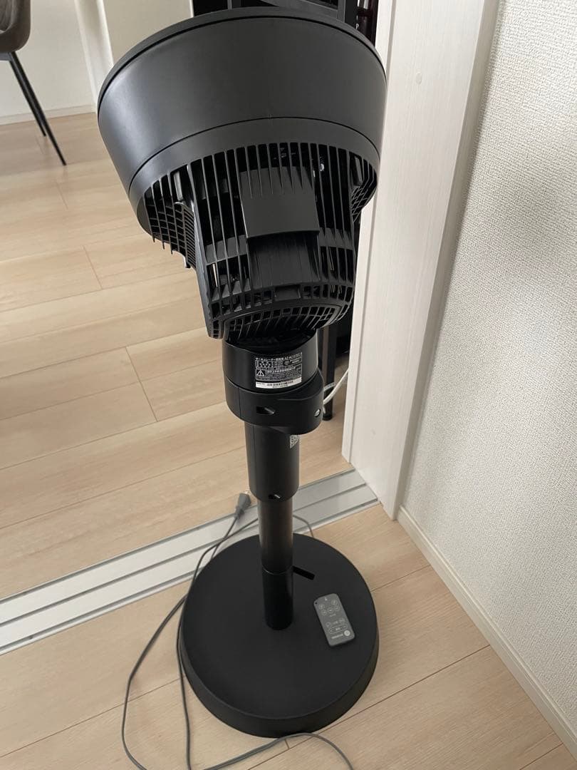 サーキュレーター扇風機　アイリスオーヤマ　黒
