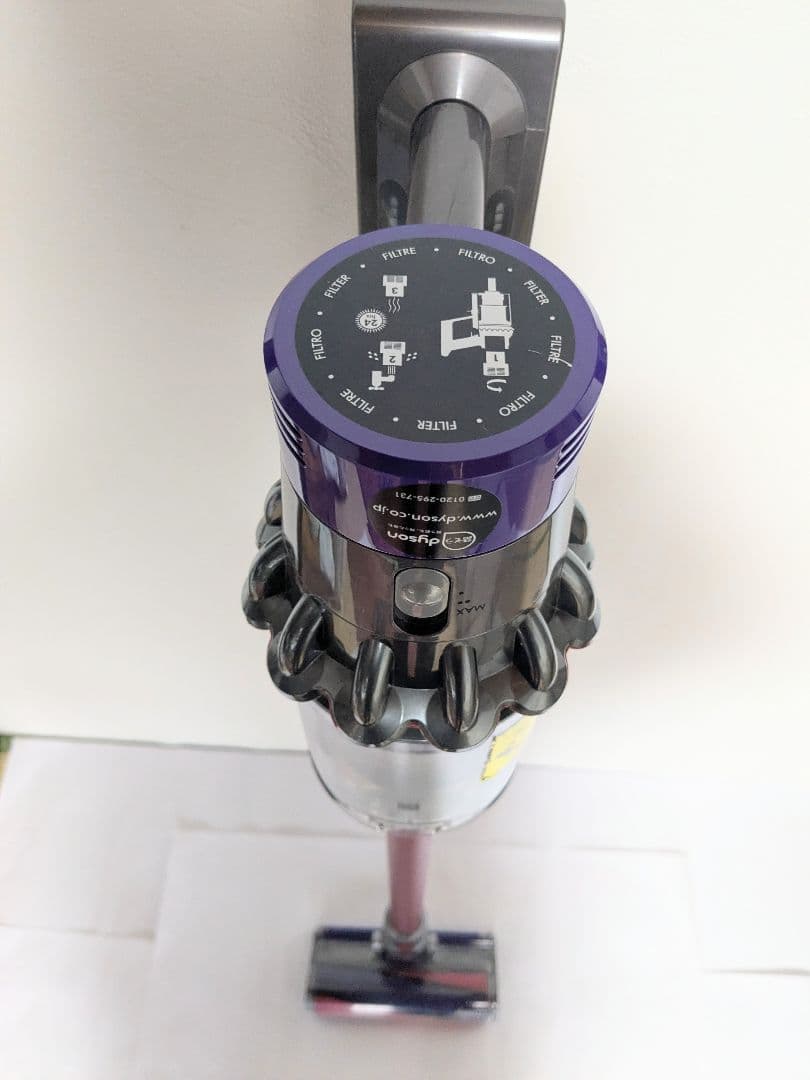 美品【50分稼働】ダイソン掃除機V10 SV12　①