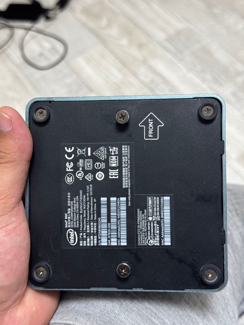 ミニPC intel nuc i3