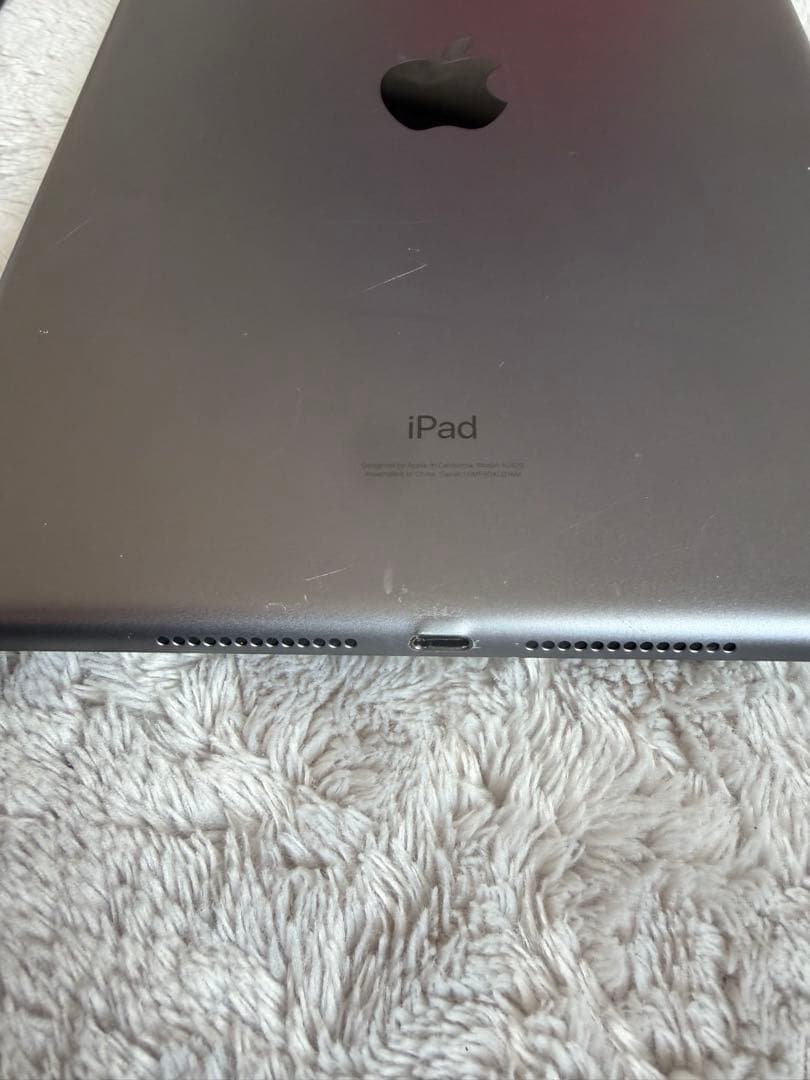 ipad 第8世代　wifi + cellular モデル　即日発送　カバー付き