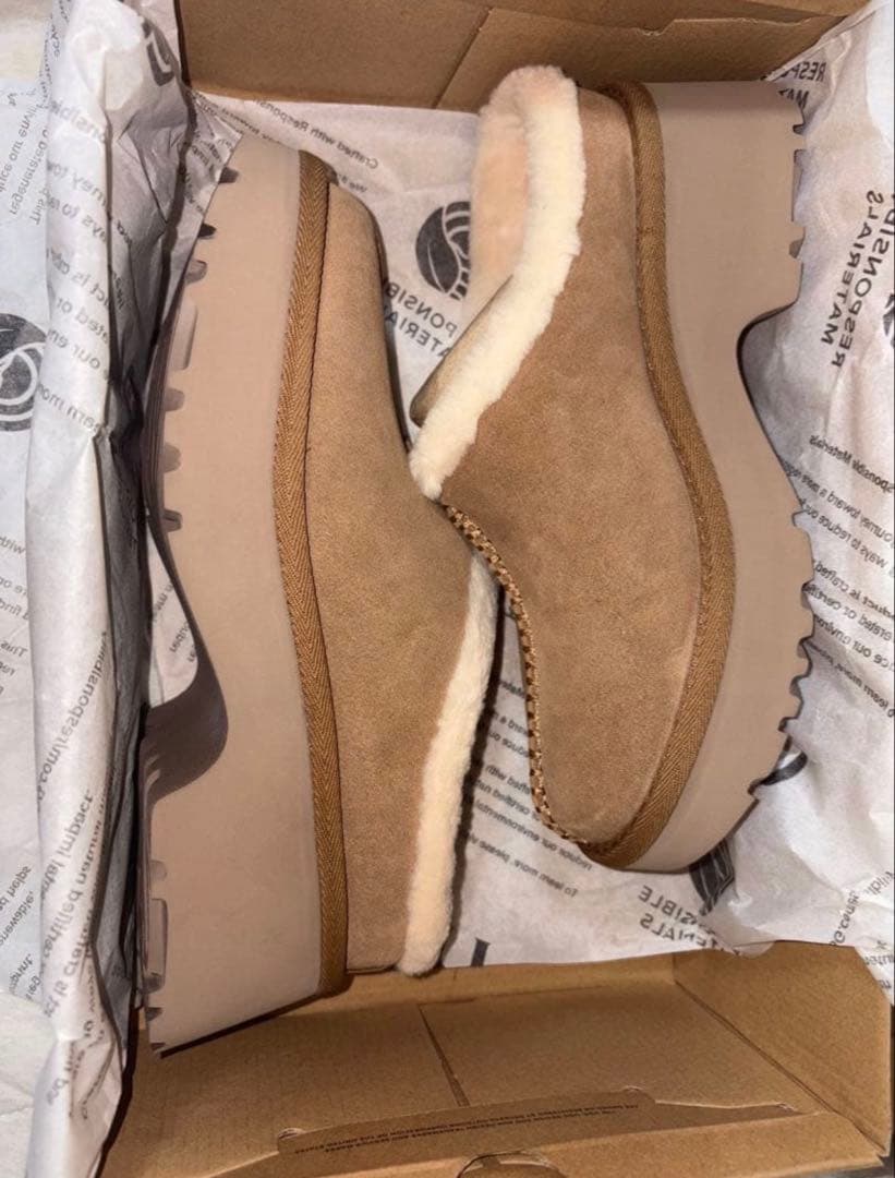 靴 UGG NEW HEIGHTS COZY CLOG
