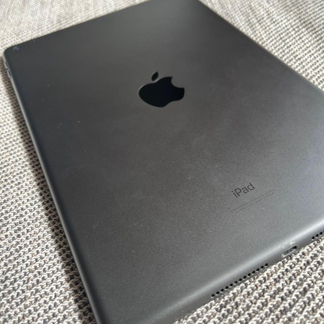 Apple iPad 本体 第9世代　スペースグレイ